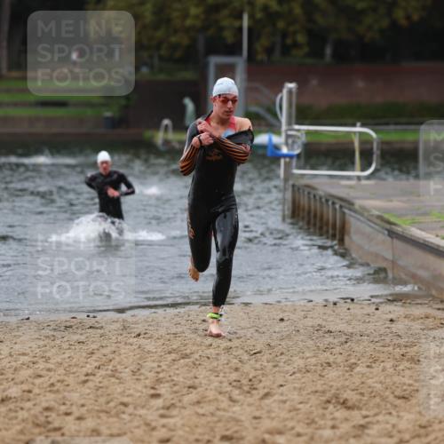 13.09.2026 - Stadtparktriathlon Mo-Foto http://msf.ph/oto/10251145 13.09.2026 13:07:35 Schwimmen 1443, 1445 meine-sportfotos.de