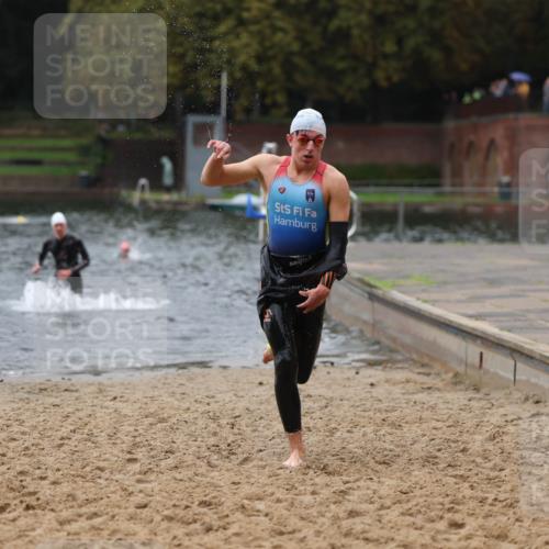 13.09.2026 - Stadtparktriathlon Mo-Foto http://msf.ph/oto/10251149 13.09.2026 13:07:36 Schwimmen 1443, 1445 meine-sportfotos.de