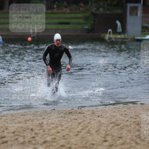13.09.2026 - Stadtparktriathlon Mo-Foto http://msf.ph/oto/10251157 13.09.2026 13:07:38 Schwimmen 1443, 1445 meine-sportfotos.de