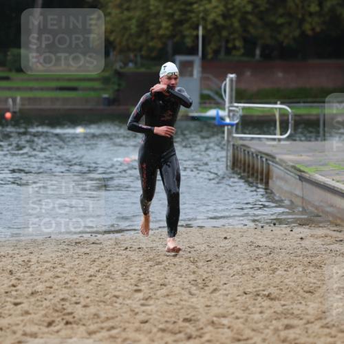 13.09.2026 - Stadtparktriathlon Mo-Foto http://msf.ph/oto/10251165 13.09.2026 13:07:40 Schwimmen 1443, 1445 meine-sportfotos.de
