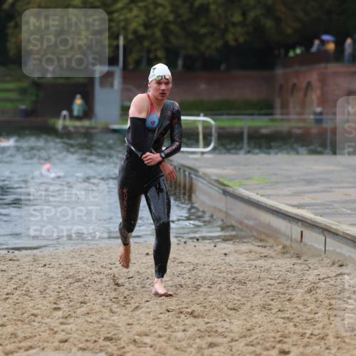 13.09.2026 - Stadtparktriathlon Mo-Foto http://msf.ph/oto/10251167 13.09.2026 13:07:41 Schwimmen 1443, 1465 meine-sportfotos.de