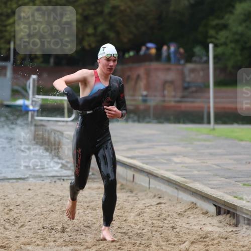 13.09.2026 - Stadtparktriathlon Mo-Foto http://msf.ph/oto/10251170 13.09.2026 13:07:42 Schwimmen 1443, 1465 meine-sportfotos.de