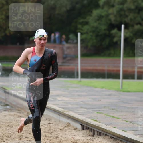 13.09.2026 - Stadtparktriathlon Mo-Foto http://msf.ph/oto/10251171 13.09.2026 13:07:42 Schwimmen 1443, 1465 meine-sportfotos.de