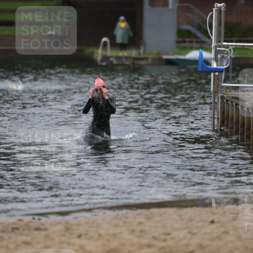 13.09.2026 - Stadtparktriathlon Mo-Foto http://msf.ph/oto/10251179 13.09.2026 13:07:48 Schwimmen 1465 meine-sportfotos.de