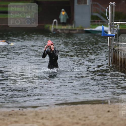 13.09.2026 - Stadtparktriathlon Mo-Foto http://msf.ph/oto/10251180 13.09.2026 13:07:49 Schwimmen 1465 meine-sportfotos.de