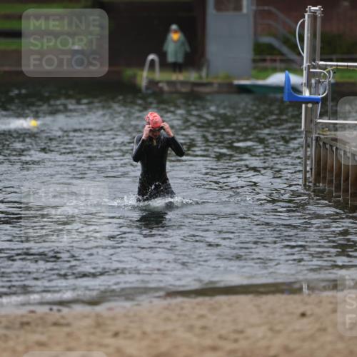 13.09.2026 - Stadtparktriathlon Mo-Foto http://msf.ph/oto/10251182 13.09.2026 13:07:49 Schwimmen 1465 meine-sportfotos.de