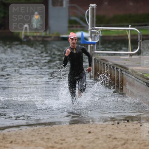 13.09.2026 - Stadtparktriathlon Mo-Foto http://msf.ph/oto/10251194 13.09.2026 13:07:52 Schwimmen 1465 meine-sportfotos.de