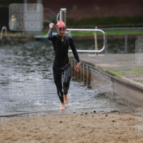 13.09.2026 - Stadtparktriathlon Mo-Foto http://msf.ph/oto/10251200 13.09.2026 13:07:53 Schwimmen 1465 meine-sportfotos.de