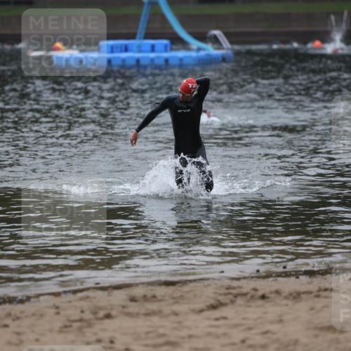 13.09.2026 - Stadtparktriathlon Mo-Foto http://msf.ph/oto/10251206 13.09.2026 08:41:20 Schwimmen 3 meine-sportfotos.de
