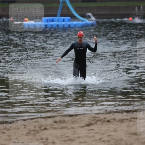 13.09.2026 - Stadtparktriathlon Mo-Foto http://msf.ph/oto/10251208 13.09.2026 08:41:21 Schwimmen 3 meine-sportfotos.de