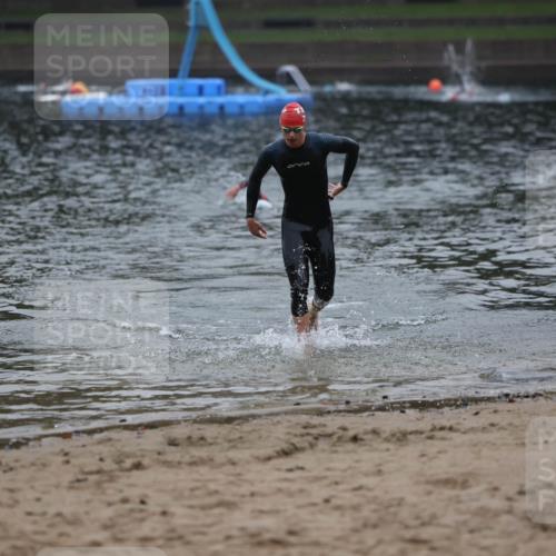 13.09.2026 - Stadtparktriathlon Mo-Foto http://msf.ph/oto/10251212 13.09.2026 08:41:23 Schwimmen 3 meine-sportfotos.de