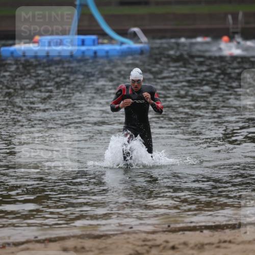 13.09.2026 - Stadtparktriathlon Mo-Foto http://msf.ph/oto/10251223 13.09.2026 08:41:34 Schwimmen 15 meine-sportfotos.de