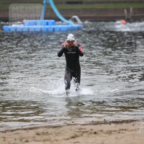 13.09.2026 - Stadtparktriathlon Mo-Foto http://msf.ph/oto/10251226 13.09.2026 08:41:35 Schwimmen 15 meine-sportfotos.de