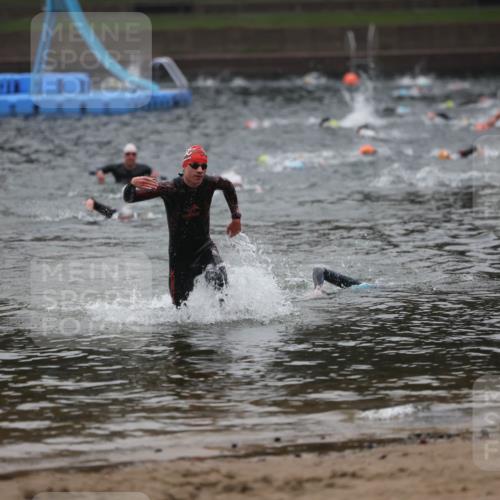 13.09.2026 - Stadtparktriathlon Mo-Foto http://msf.ph/oto/10251239 13.09.2026 08:42:20 Schwimmen 2, 7 meine-sportfotos.de