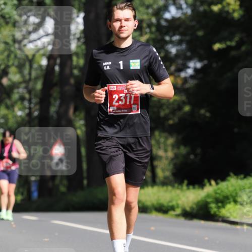 13.09.2026 - 21. swb-Marathon Bremen TobiasT http://msf.ph/oto/10251300 13.09.2026 12:40:31 Laufen 1, 2311, 0987, 21 meine-sportfotos.de
