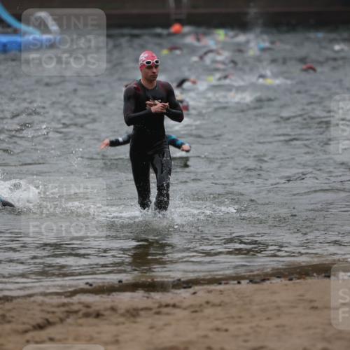 13.09.2026 - Stadtparktriathlon Mo-Foto http://msf.ph/oto/10251336 13.09.2026 08:43:25 Schwimmen 39, 65, 75 meine-sportfotos.de