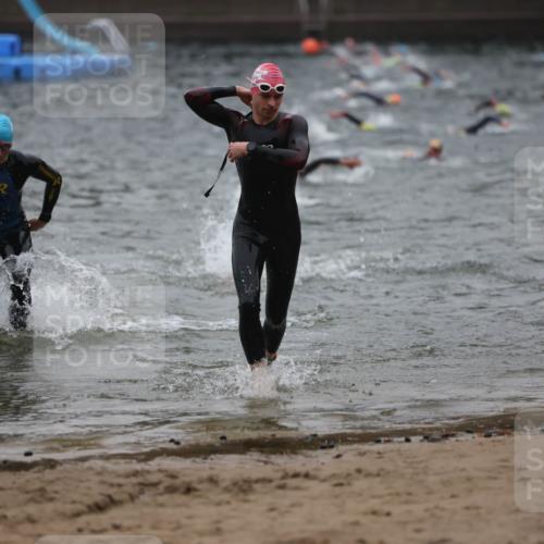 13.09.2026 - Stadtparktriathlon Mo-Foto http://msf.ph/oto/10251337 13.09.2026 08:43:26 Schwimmen 39, 65, 75 meine-sportfotos.de