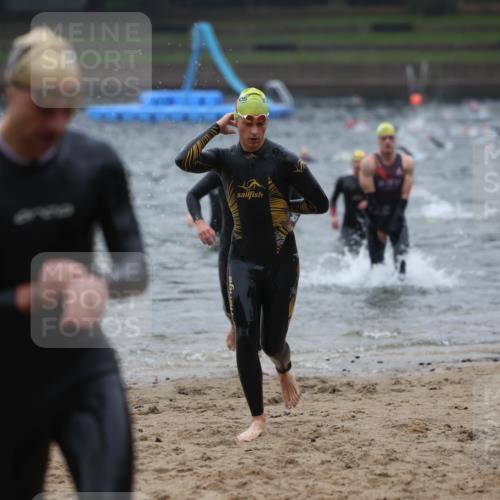 13.09.2026 - Stadtparktriathlon Mo-Foto http://msf.ph/oto/10251376 13.09.2026 08:43:52 Schwimmen 10, 14, 24, 25, 32, 52, 74 meine-sportfotos.de