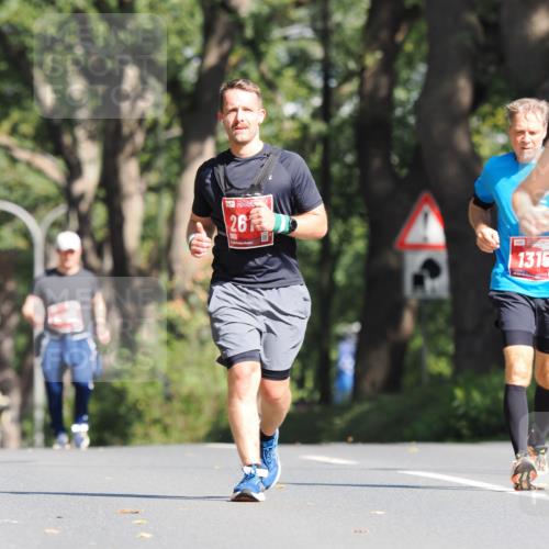 13.09.2026 - 21. swb-Marathon Bremen TobiasT http://msf.ph/oto/10251478 13.09.2026 12:43:21 Laufen 261, 1315 meine-sportfotos.de