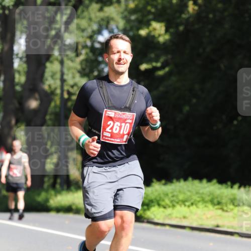 13.09.2026 - 21. swb-Marathon Bremen TobiasT http://msf.ph/oto/10251495 13.09.2026 12:43:30 Laufen 2610, 0156, 21 meine-sportfotos.de