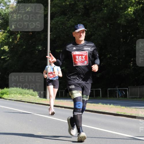 13.09.2026 - 21. swb-Marathon Bremen TobiasT http://msf.ph/oto/10251518 13.09.2026 12:44:06 Laufen 363 meine-sportfotos.de