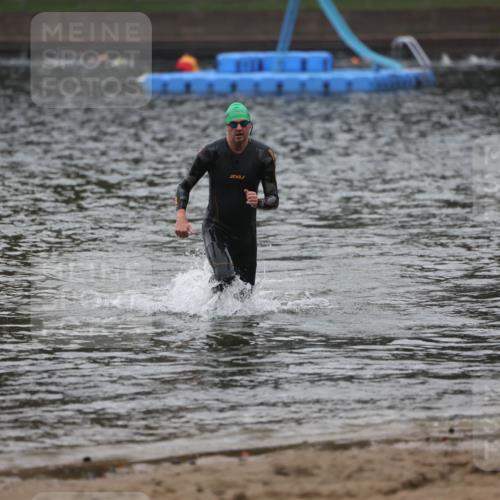 13.09.2026 - Stadtparktriathlon Mo-Foto http://msf.ph/oto/10251546 13.09.2026 08:45:35 Schwimmen 12, 26 meine-sportfotos.de