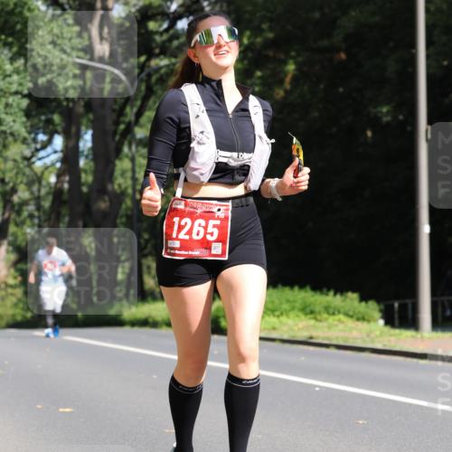 13.09.2026 - 21. swb-Marathon Bremen TobiasT http://msf.ph/oto/10251567 13.09.2026 12:44:35 Laufen 1265, 1272, 21, 26 meine-sportfotos.de