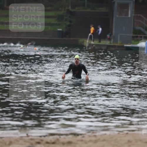 13.09.2026 - Stadtparktriathlon Mo-Foto http://msf.ph/oto/10251576 13.09.2026 08:51:25 Schwimmen 93 meine-sportfotos.de