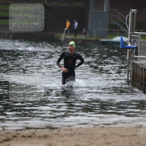 13.09.2026 - Stadtparktriathlon Mo-Foto http://msf.ph/oto/10251581 13.09.2026 08:51:30 Schwimmen 93 meine-sportfotos.de
