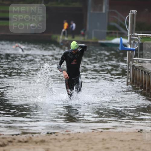 13.09.2026 - Stadtparktriathlon Mo-Foto http://msf.ph/oto/10251583 13.09.2026 08:51:32 Schwimmen 93 meine-sportfotos.de