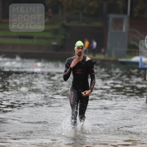 13.09.2026 - Stadtparktriathlon Mo-Foto http://msf.ph/oto/10251584 13.09.2026 08:51:34 Schwimmen 93 meine-sportfotos.de