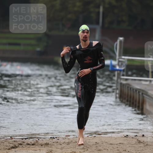 13.09.2026 - Stadtparktriathlon Mo-Foto http://msf.ph/oto/10251588 13.09.2026 08:51:36 Schwimmen 93 meine-sportfotos.de