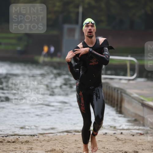 13.09.2026 - Stadtparktriathlon Mo-Foto http://msf.ph/oto/10251590 13.09.2026 08:51:37 Schwimmen 93 meine-sportfotos.de