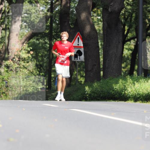 13.09.2026 - 21. swb-Marathon Bremen TobiasT http://msf.ph/oto/10251591 13.09.2026 12:45:19 Laufen 1709 meine-sportfotos.de