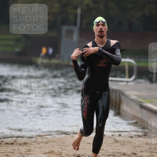 13.09.2026 - Stadtparktriathlon Mo-Foto http://msf.ph/oto/10251592 13.09.2026 08:51:37 Schwimmen 93 meine-sportfotos.de