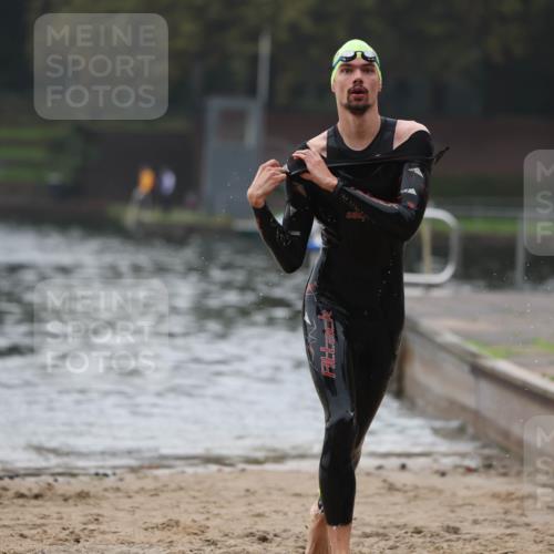 13.09.2026 - Stadtparktriathlon Mo-Foto http://msf.ph/oto/10251593 13.09.2026 08:51:38 Schwimmen 93 meine-sportfotos.de