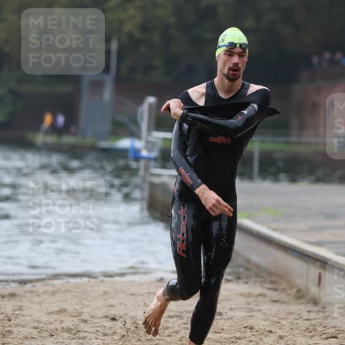 13.09.2026 - Stadtparktriathlon Mo-Foto http://msf.ph/oto/10251594 13.09.2026 08:51:38 Schwimmen 93 meine-sportfotos.de