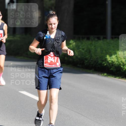 13.09.2026 - 21. swb-Marathon Bremen TobiasT http://msf.ph/oto/10251695 13.09.2026 12:47:52 Laufen 847, 21, 026 meine-sportfotos.de