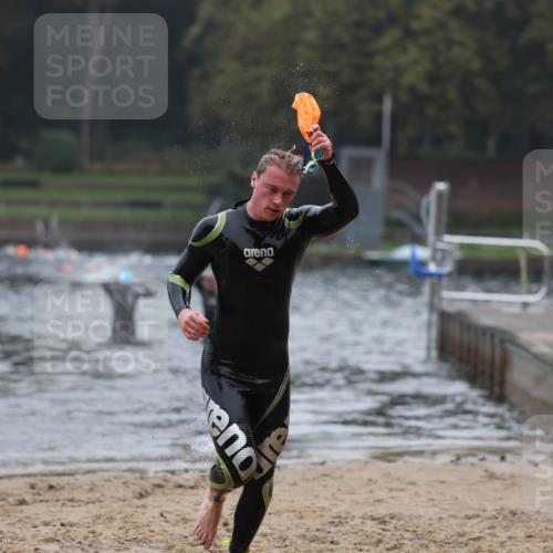 13.09.2026 - Stadtparktriathlon Mo-Foto http://msf.ph/oto/10251863 13.09.2026 08:55:33 Schwimmen 143 meine-sportfotos.de