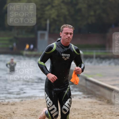 13.09.2026 - Stadtparktriathlon Mo-Foto http://msf.ph/oto/10251865 13.09.2026 08:55:33 Schwimmen 143 meine-sportfotos.de
