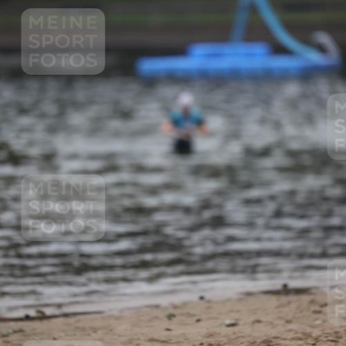 13.09.2026 - Stadtparktriathlon Mo-Foto http://msf.ph/oto/10252177 13.09.2026 09:05:16 Schwimmen  meine-sportfotos.de