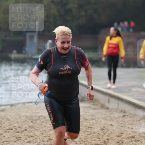 13.09.2026 - Stadtparktriathlon Mo-Foto http://msf.ph/oto/10252244 13.09.2026 09:06:12 Schwimmen 150, 185, 186 meine-sportfotos.de