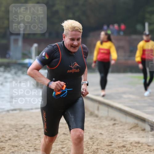 13.09.2026 - Stadtparktriathlon Mo-Foto http://msf.ph/oto/10252245 13.09.2026 09:06:13 Schwimmen 150, 185, 186 meine-sportfotos.de