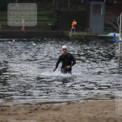 13.09.2026 - Stadtparktriathlon Mo-Foto http://msf.ph/oto/10252259 13.09.2026 09:42:58 Schwimmen 226, 290 meine-sportfotos.de