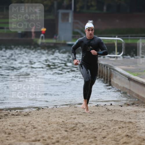 13.09.2026 - Stadtparktriathlon Mo-Foto http://msf.ph/oto/10252262 13.09.2026 09:43:03 Schwimmen 226, 290 meine-sportfotos.de
