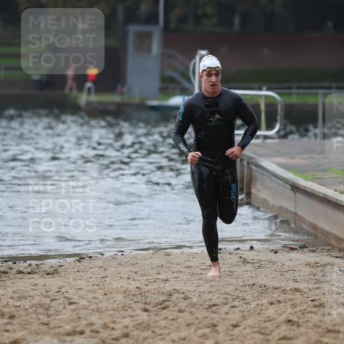 13.09.2026 - Stadtparktriathlon Mo-Foto http://msf.ph/oto/10252263 13.09.2026 09:43:03 Schwimmen 226, 290 meine-sportfotos.de