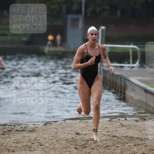 13.09.2026 - Stadtparktriathlon Mo-Foto http://msf.ph/oto/10252277 13.09.2026 09:43:11 Schwimmen 284, 290 meine-sportfotos.de