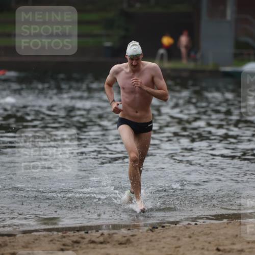 13.09.2026 - Stadtparktriathlon Mo-Foto http://msf.ph/oto/10252281 13.09.2026 09:43:14 Schwimmen 284, 290 meine-sportfotos.de