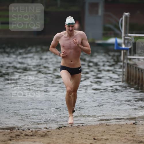 13.09.2026 - Stadtparktriathlon Mo-Foto http://msf.ph/oto/10252283 13.09.2026 09:43:15 Schwimmen 284, 290 meine-sportfotos.de
