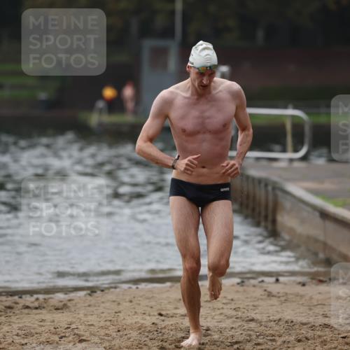 13.09.2026 - Stadtparktriathlon Mo-Foto http://msf.ph/oto/10252288 13.09.2026 09:43:16 Schwimmen 284, 290 meine-sportfotos.de